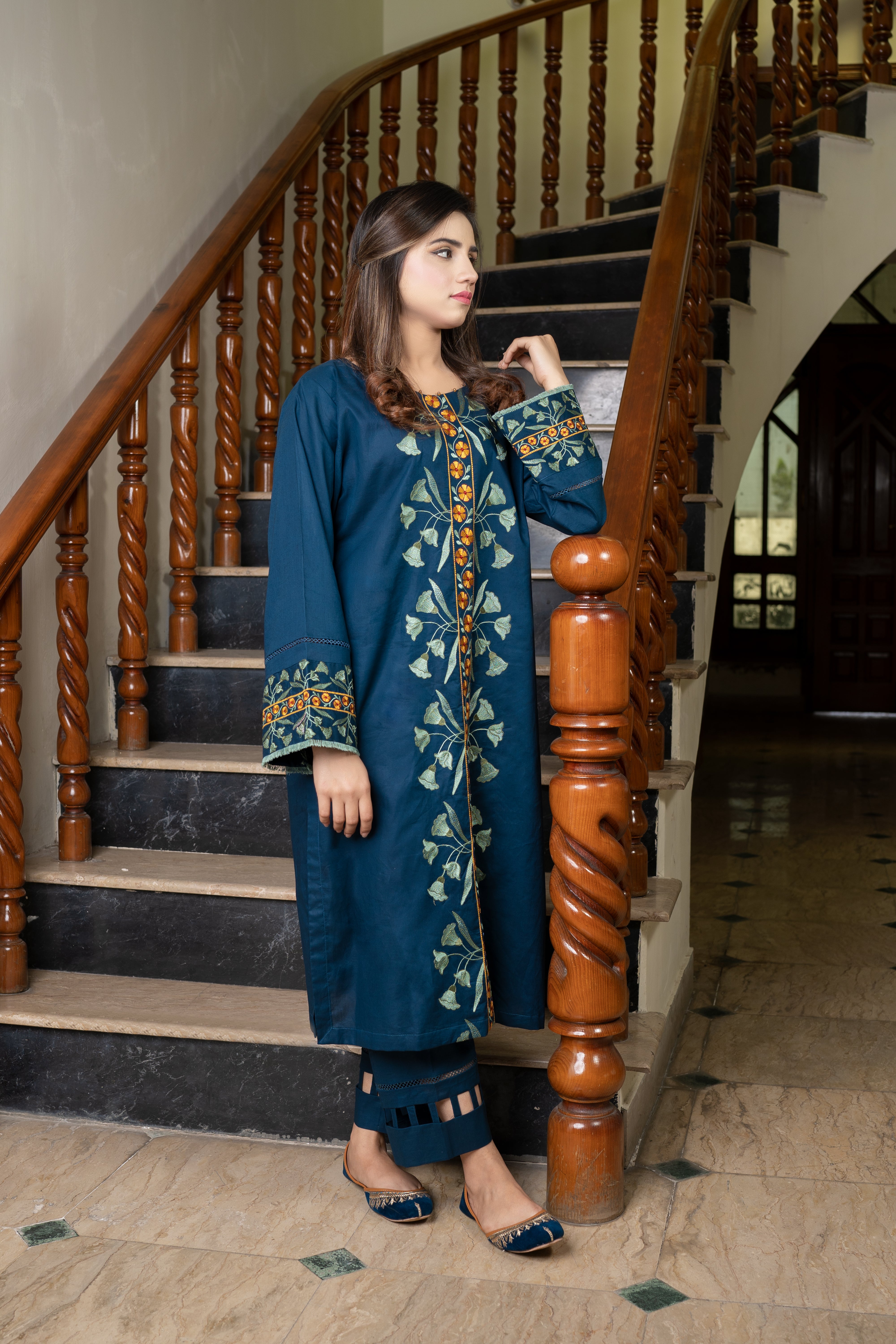 2 - Piece Embroidery Suit (B11203)