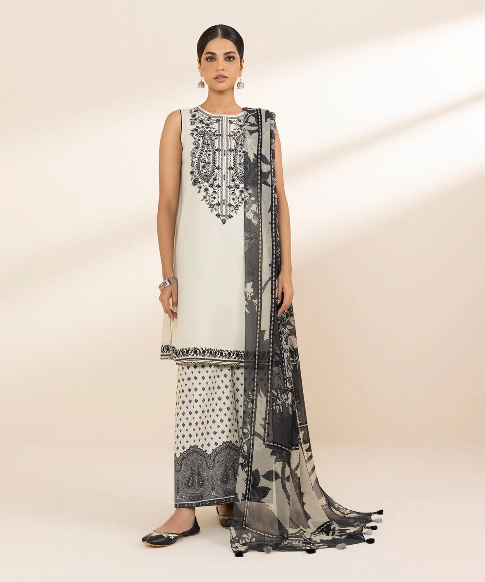 3 Piece - Embroidered Lawn Suit